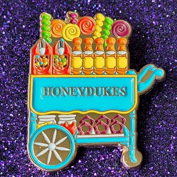 3/$20 Honeydukes Candy Cart Push Trolley Harry Potter Enamel Pin - Picture 1 of 2